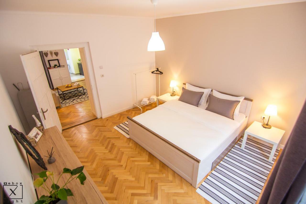 Via Del Centro Apartment Sibiu Bagian luar foto